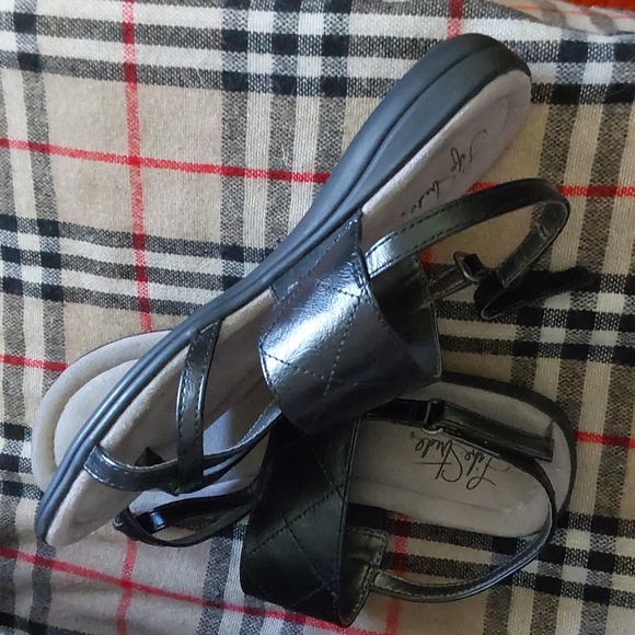 Life Stride black sandles 7.5M - Picture 2 of 5